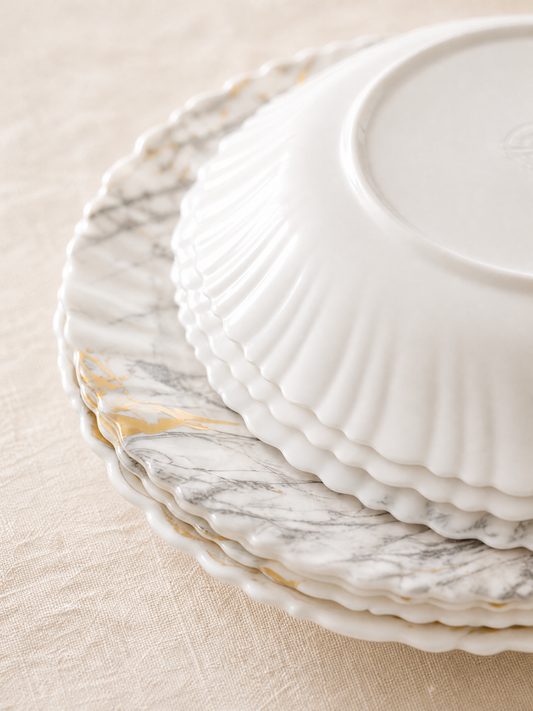Set Veselă 38 Piese Pentru 6 Persoane, Model Golden Marble, Design Marmurat Cu Auriu, Farfurii, Boluri, Platouri Și Cană