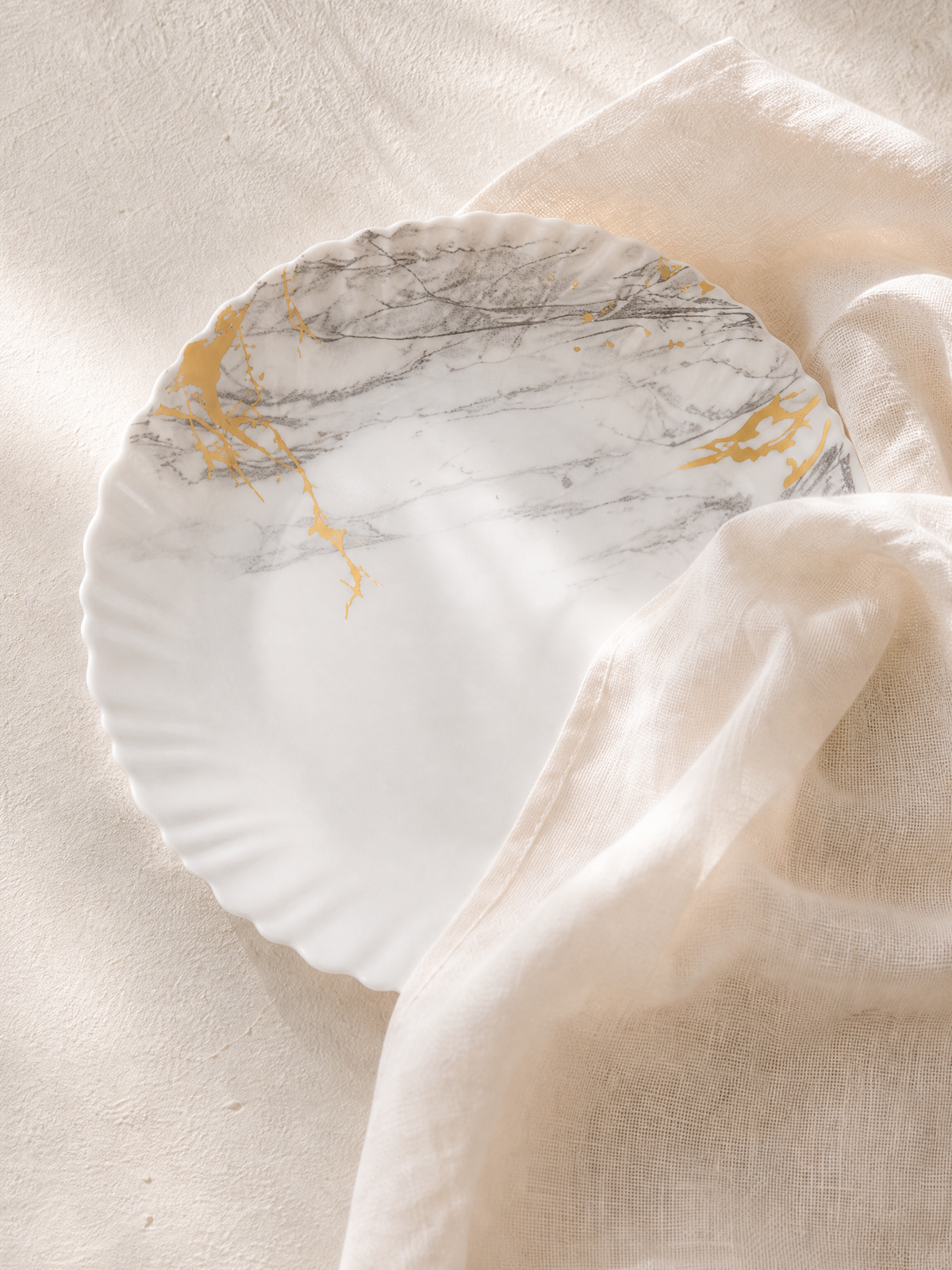 Set Veselă 38 Piese Pentru 6 Persoane, Model Golden Marble, Design Marmurat Cu Auriu, Farfurii, Boluri, Platouri Și Cană